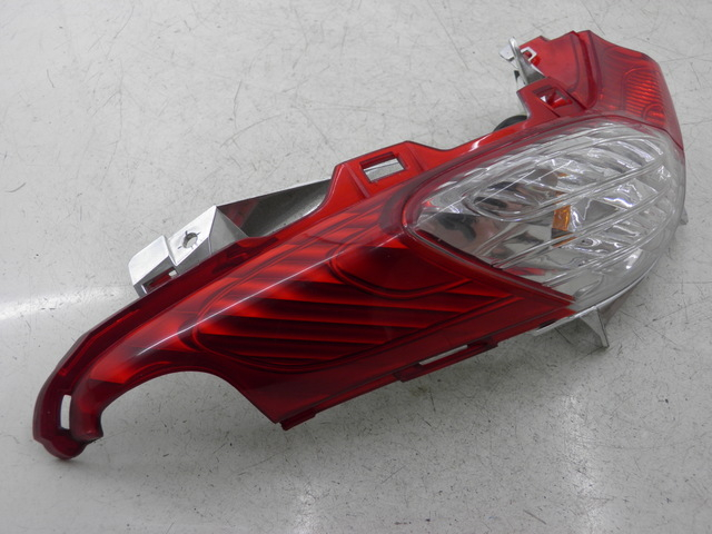 photo de FEU ARRIERE DROIT HONDA FES S-WING SWING 125 (2007 - 2015)