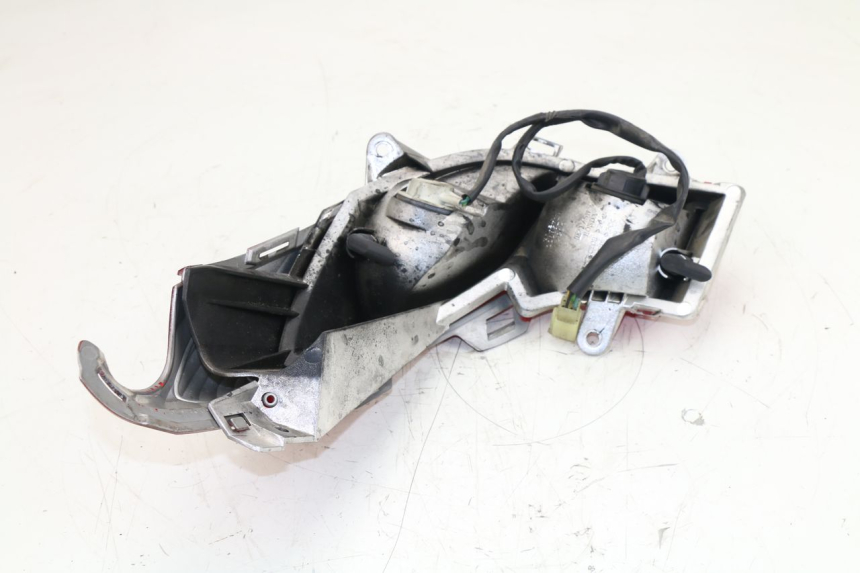 photo de FEU ARRIERE DROIT HONDA FES S-WING SWING 125 (2007 - 2015)