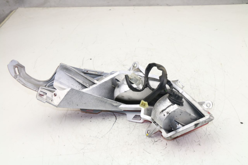 photo de FEU ARRIERE DROIT HONDA FES S-WING SWING 125 (2007 - 2015)