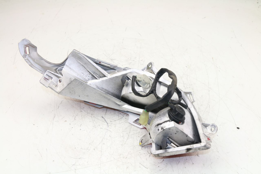 photo de FEU ARRIERE DROIT HONDA FES S-WING SWING 125 (2007 - 2015)