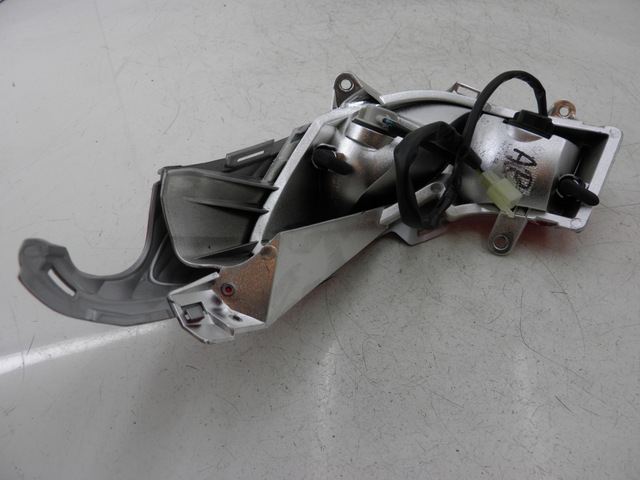 photo de FEU ARRIERE DROIT HONDA FES S-WING SWING ABS 125 (2007 - 2015)