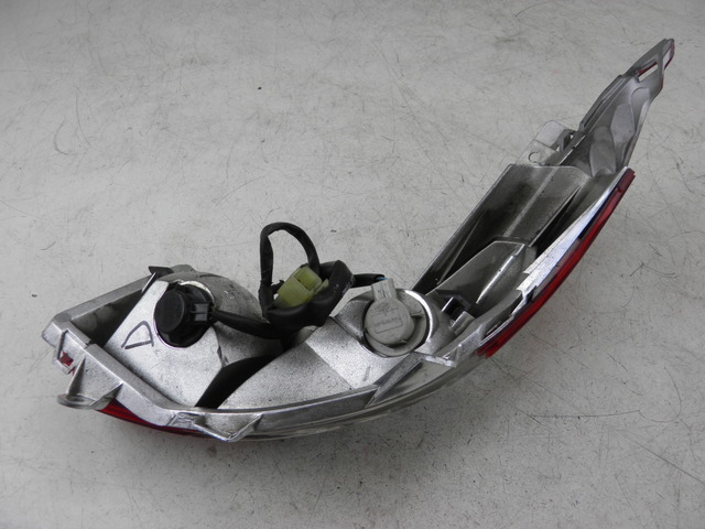 photo de FEU ARRIERE DROIT HONDA FES S-WING SWING ABS 125 (2007 - 2015)