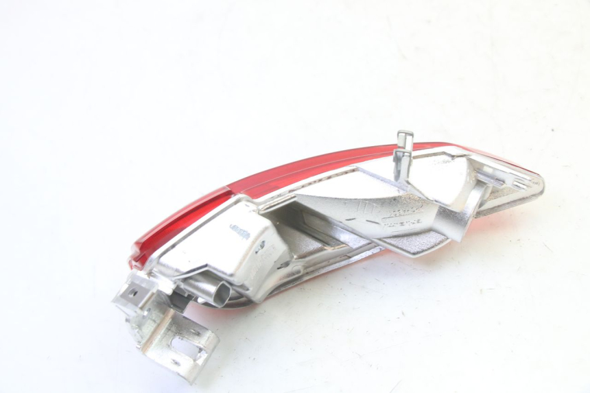 photo de FEU ARRIERE DROIT PIAGGIO MP3 HPE 310 (2024 - 2025)