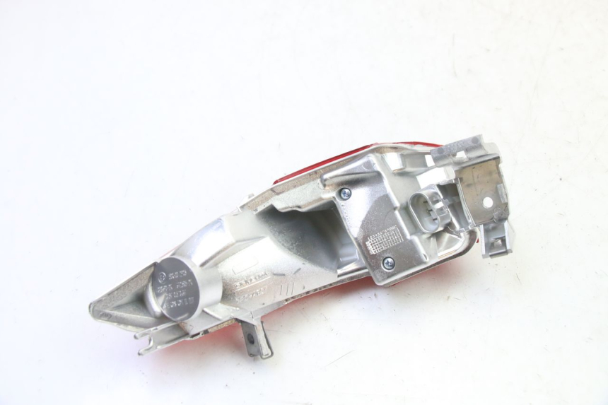 photo de FEU ARRIERE DROIT PIAGGIO MP3 HPE 310 (2024 - 2025)
