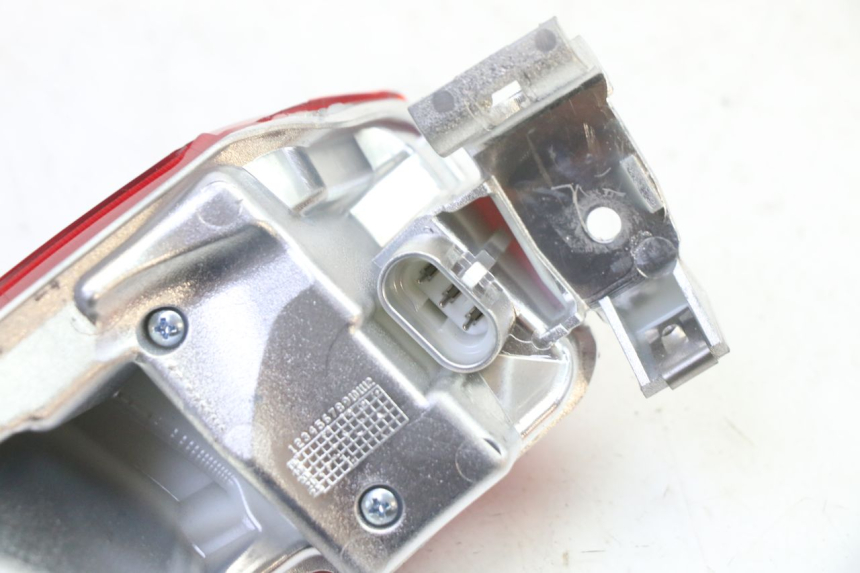 photo de FEU ARRIERE DROIT PIAGGIO MP3 HPE 310 (2024 - 2025)