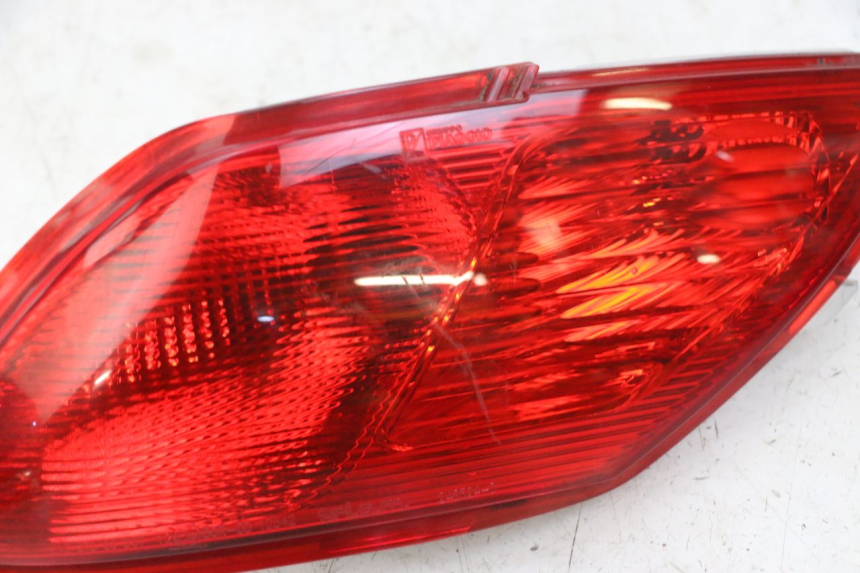 photo de FEU ARRIERE DROIT PIAGGIO MP3 LT 300 (2010 - 2016)