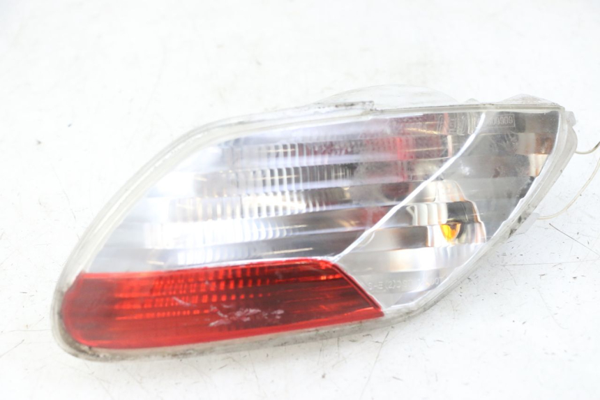 photo de FEU ARRIERE DROIT PIAGGIO MP3 LT 400 (2007 - 2012)