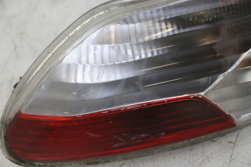 photo de FEU ARRIERE DROIT PIAGGIO MP3 LT 400 (2007 - 2012)