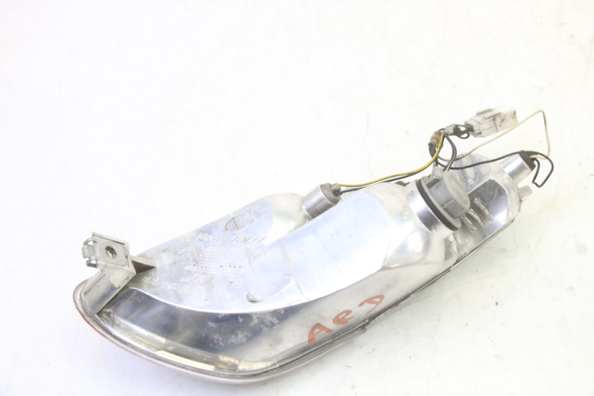 photo de FEU ARRIERE DROIT PIAGGIO MP3 125 (2006 - 2014)