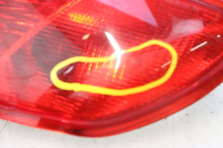 photo de FEU ARRIERE DROIT PIAGGIO MP3 500 (2011 - 2015) - Marquages et références