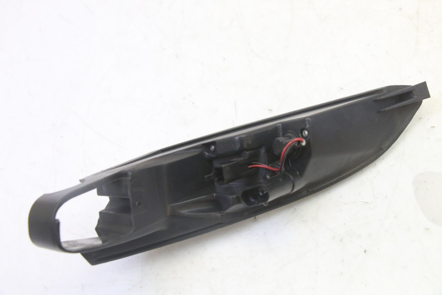 photo de FEU ARRIERE DROIT PEUGEOT SATELIS 125 (2013 - 2018)