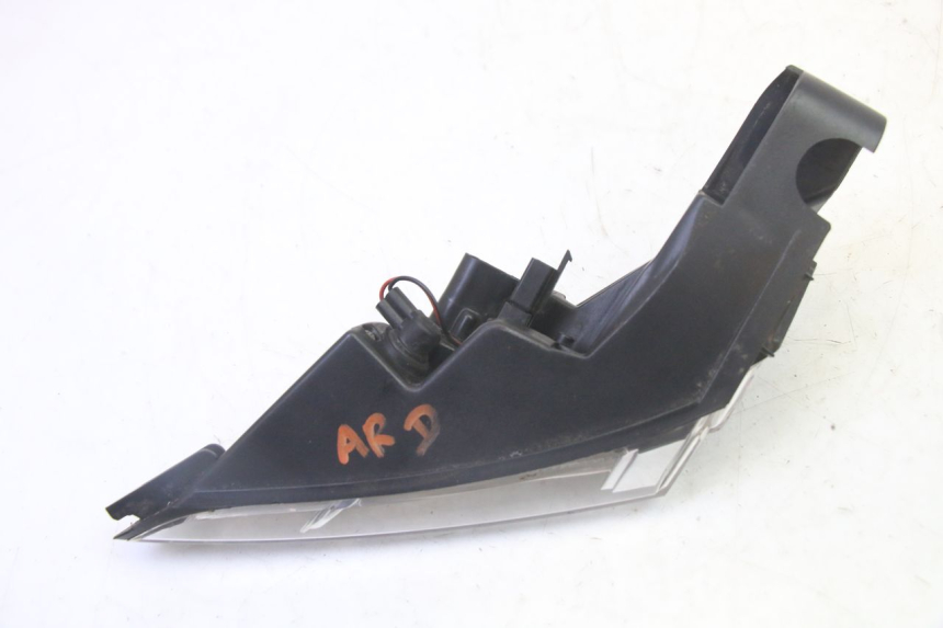 photo de FEU ARRIERE DROIT PEUGEOT SATELIS 125 (2013 - 2018)