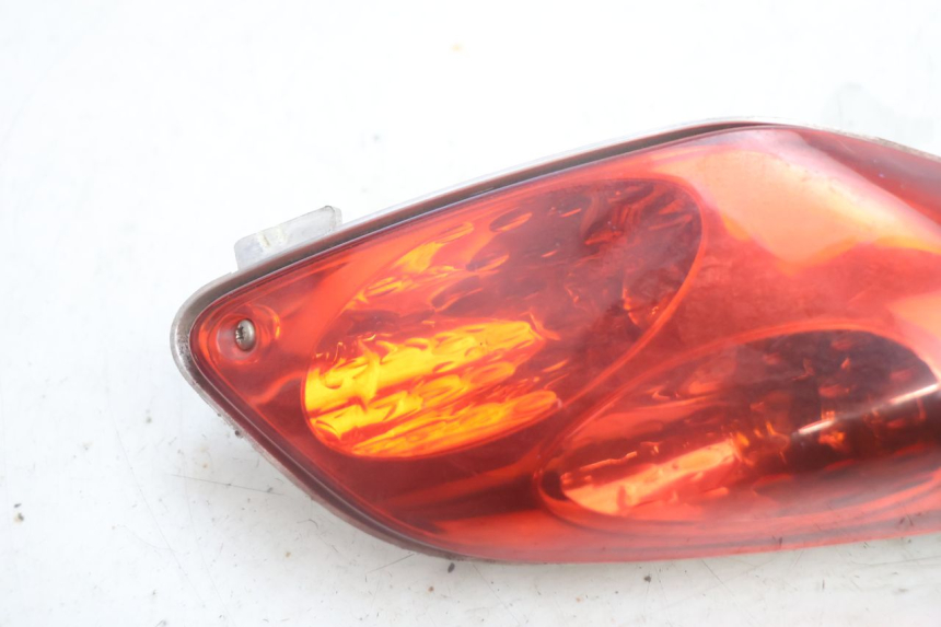 photo de FEU ARRIERE DROIT YAMAHA XMAX X-MAX 125 (2006 - 2009) - Détail de la pièce