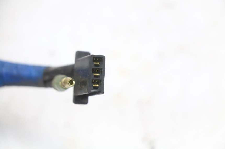 photo de FEU ARRIERE DROIT YAMAHA XMAX X-MAX ABS 125 (2017 - 2020) - Points de fixation