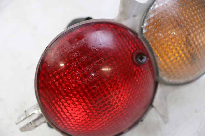 photo de FEU ARRIERE DROIT YAMAHA YP MAJESTY 125 (2002 - 2006)