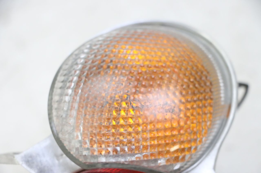 photo de FEU ARRIERE DROIT YAMAHA YP MAJESTY 125 (2002 - 2006)