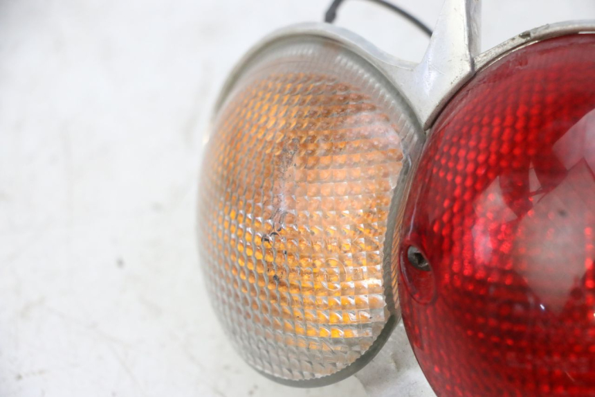 photo de FEU ARRIERE DROIT YAMAHA YP MAJESTY 125 (2002 - 2006)