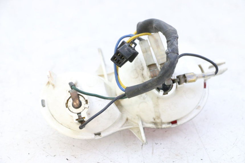 photo de FEU ARRIERE DROIT YAMAHA YP MAJESTY 125 (2002 - 2006)