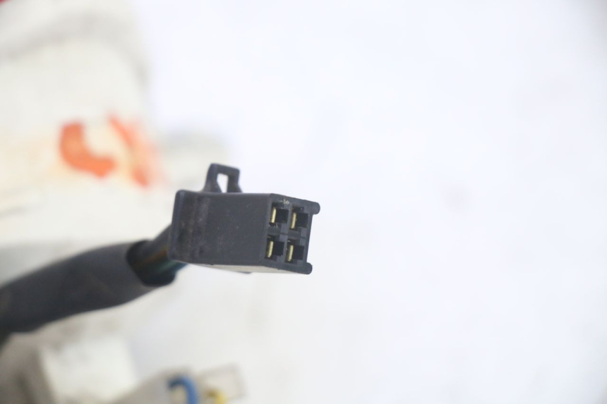 photo de FEU ARRIERE DROIT YAMAHA YP MAJESTY 125 (2002 - 2006) - Vue d’ensemble