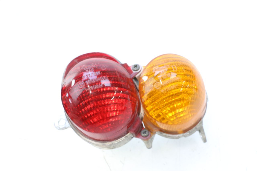 photo de FEU ARRIERE DROIT YAMAHA YP MAJESTY 125 (1998 - 2001) - Vue principale