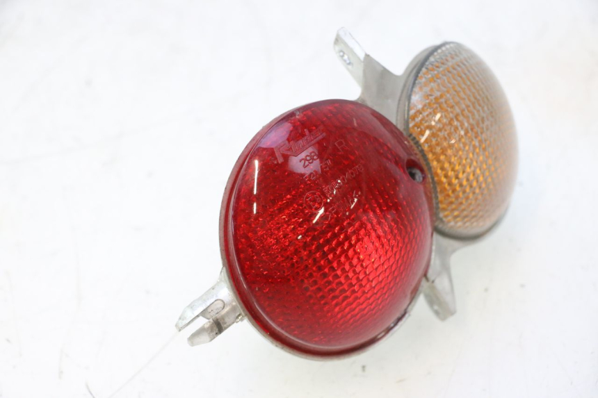 photo de FEU ARRIERE DROIT YAMAHA YP MAJESTY 125 (2007 - 2010) - Vue d’ensemble
