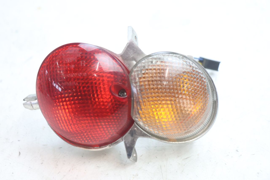 photo de FEU ARRIERE DROIT YAMAHA YP MAJESTY 125 (2002 - 2006) - Vue principale