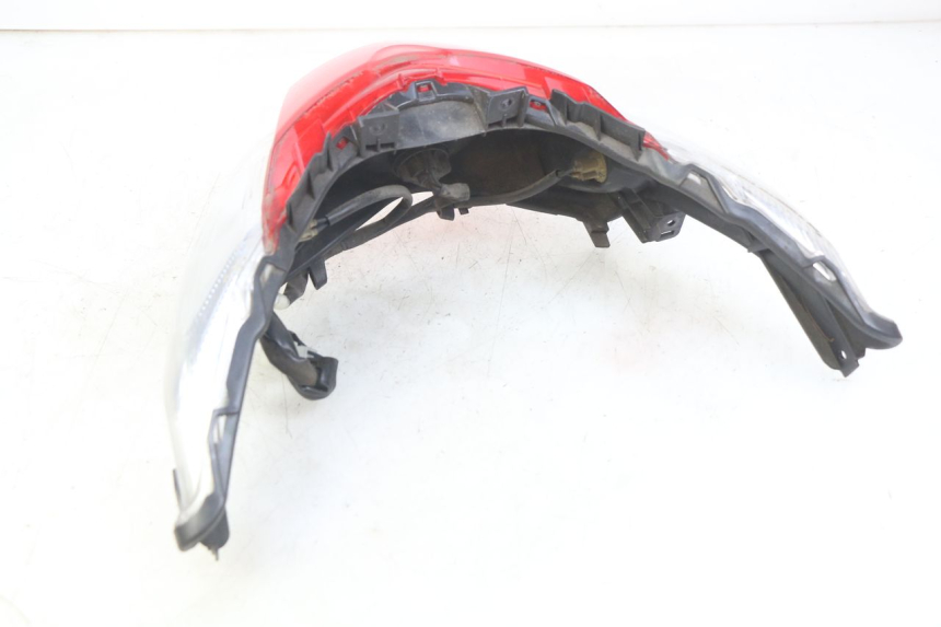 photo de FEU ARRIERE YAMAHA D'ELIGHT DELIGHT 125 (2017 - 2020) - Pièce contrôlée