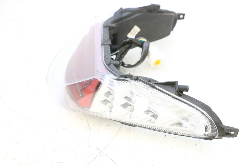 photo de FEU ARRIERE KEEWAY F-ACT FACT EVO 50 (2020 - 2026) - Vue rapprochée