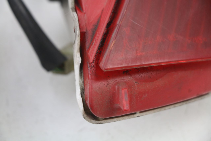 photo de FEU ARRIERE HONDA FES PANTHEON 125 (2003 - 2007)