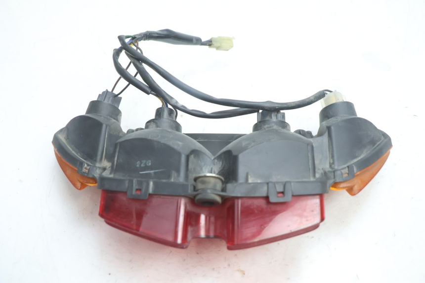 photo de FEU ARRIERE YAMAHA FJR 1300 (2001 - 2005) - Vue d’ensemble