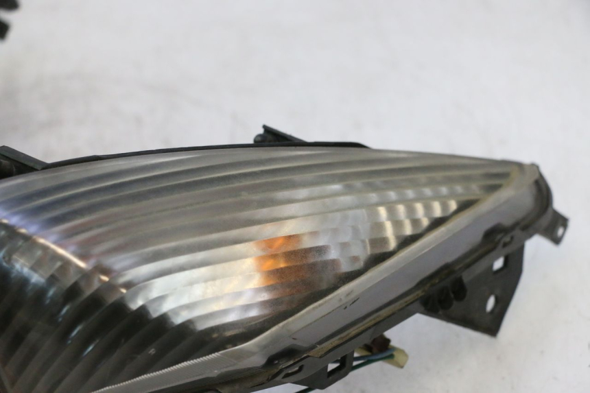 photo de FEU ARRIERE HONDA FJS SILVER WING SILVERWING 400 (2005 - 2008) - État de surface