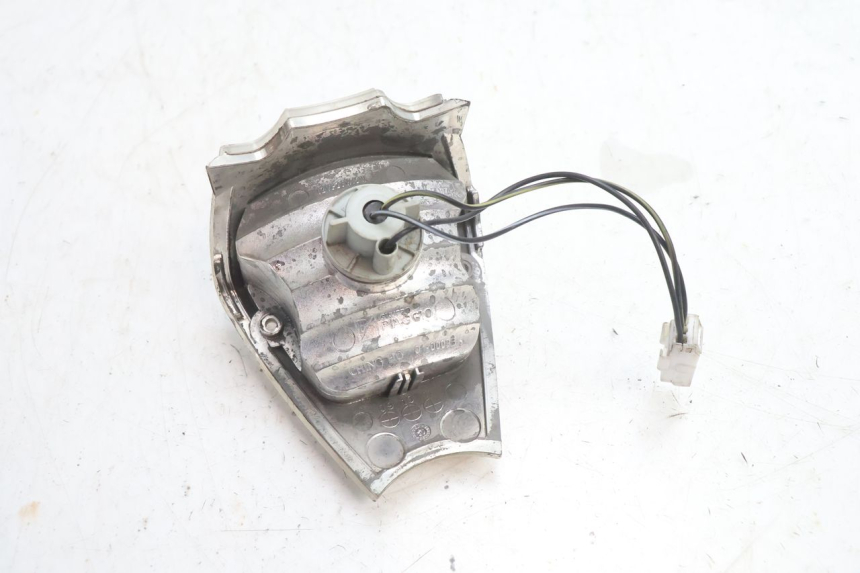 photo de FEU ARRIERE PIAGGIO FLY 2T 50 (2004 - 2017) - Points de fixation