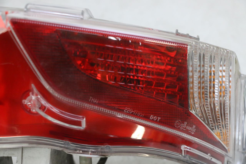 photo de FEU ARRIERE HONDA FORZA ABS 300 (2013 - 2019)
