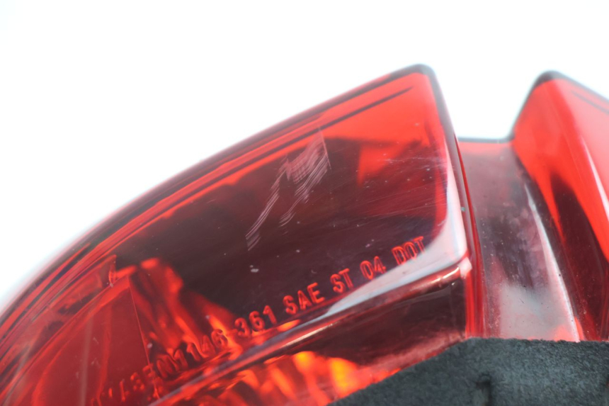 photo de FEU ARRIERE YAMAHA FZ8 800 (2010 - 2016) - Détail de la pièce