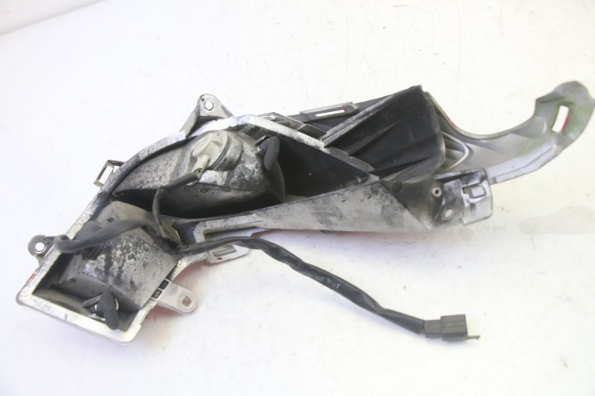 photo de FEU ARRIERE GAUCHE HONDA FES S-WING SWING ABS 125 (2007 - 2015)