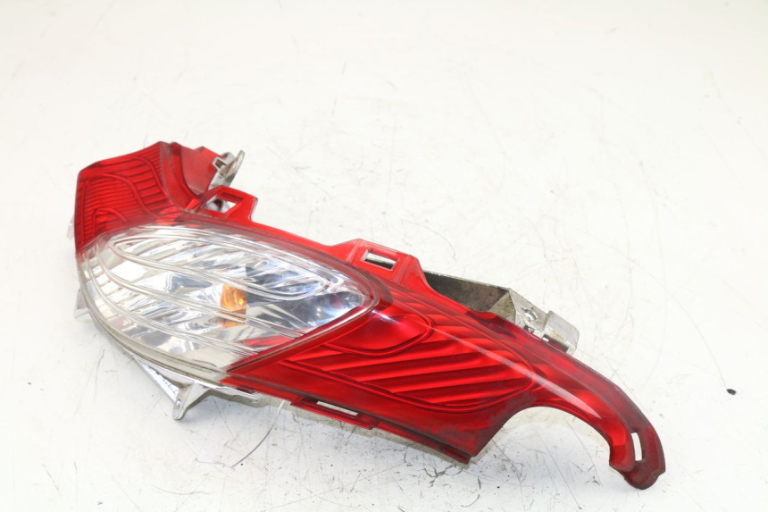 photo de FEU ARRIERE GAUCHE HONDA FES S-WING SWING 125 (2007 - 2015)