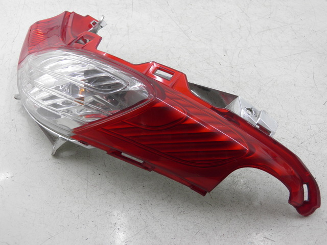 photo de FEU ARRIERE GAUCHE HONDA FES S-WING SWING 125 (2007 - 2015)