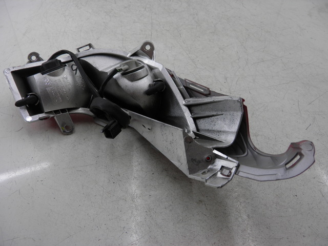 photo de FEU ARRIERE GAUCHE HONDA FES S-WING SWING 125 (2007 - 2015)