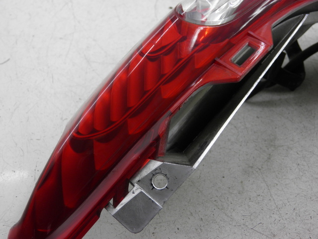 photo de FEU ARRIERE GAUCHE HONDA FES S-WING SWING ABS 125 (2007 - 2015)