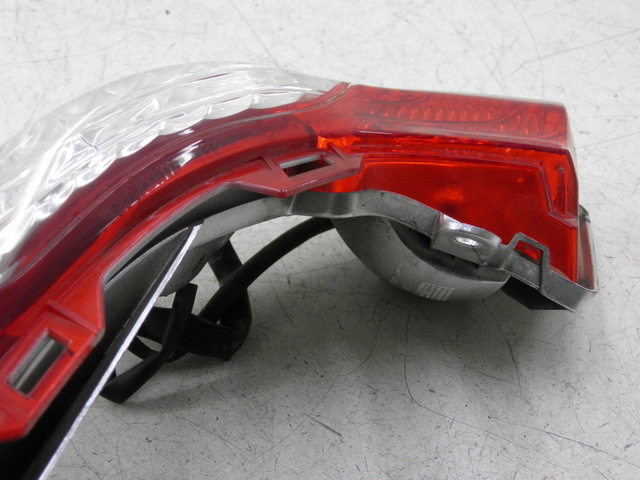 photo de FEU ARRIERE GAUCHE HONDA FES S-WING SWING ABS 125 (2007 - 2015)