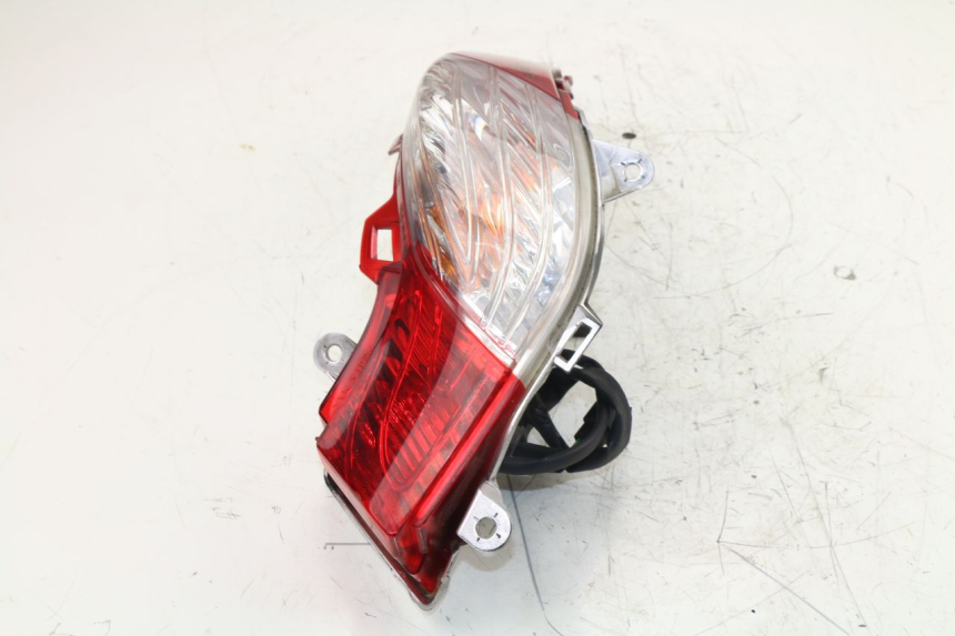 photo de FEU ARRIERE GAUCHE HONDA FES S-WING SWING ABS 125 (2007 - 2015)