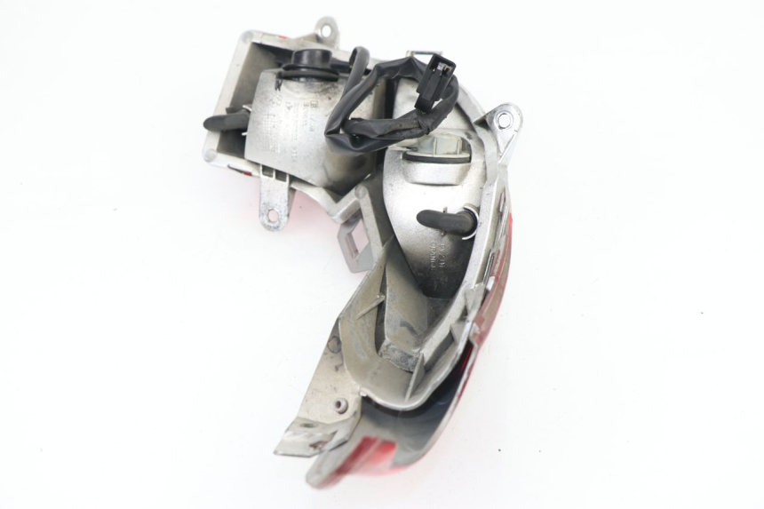 photo de FEU ARRIERE GAUCHE HONDA FES S-WING SWING ABS 125 (2007 - 2015)