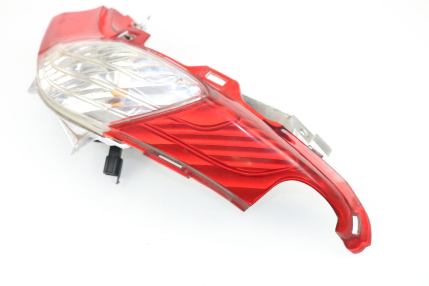 photo de FEU ARRIERE GAUCHE HONDA FES S-WING SWING ABS 125 (2007 - 2015)