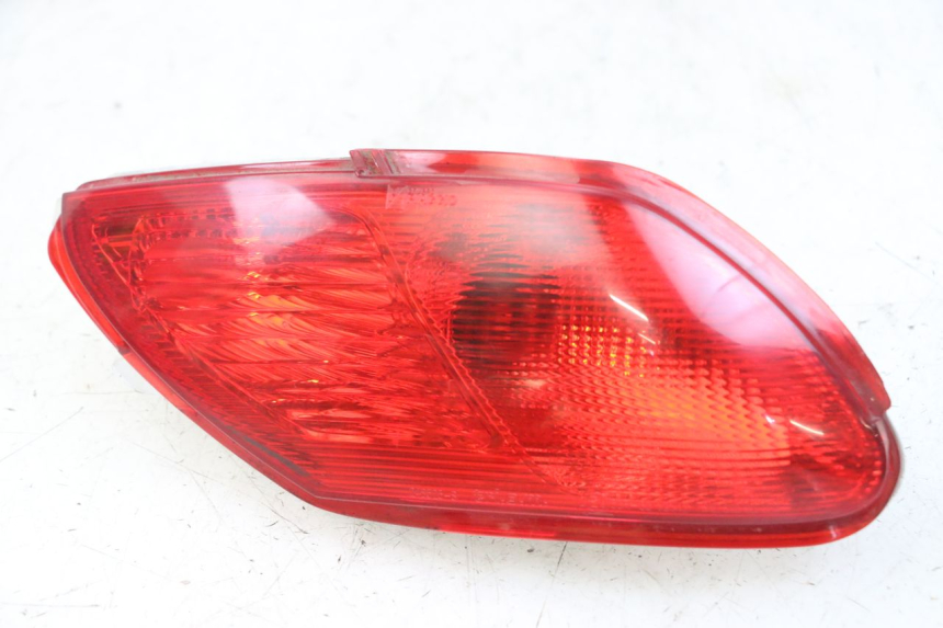 photo de FEU ARRIERE GAUCHE PIAGGIO MP3 LT 300 (2010 - 2016)