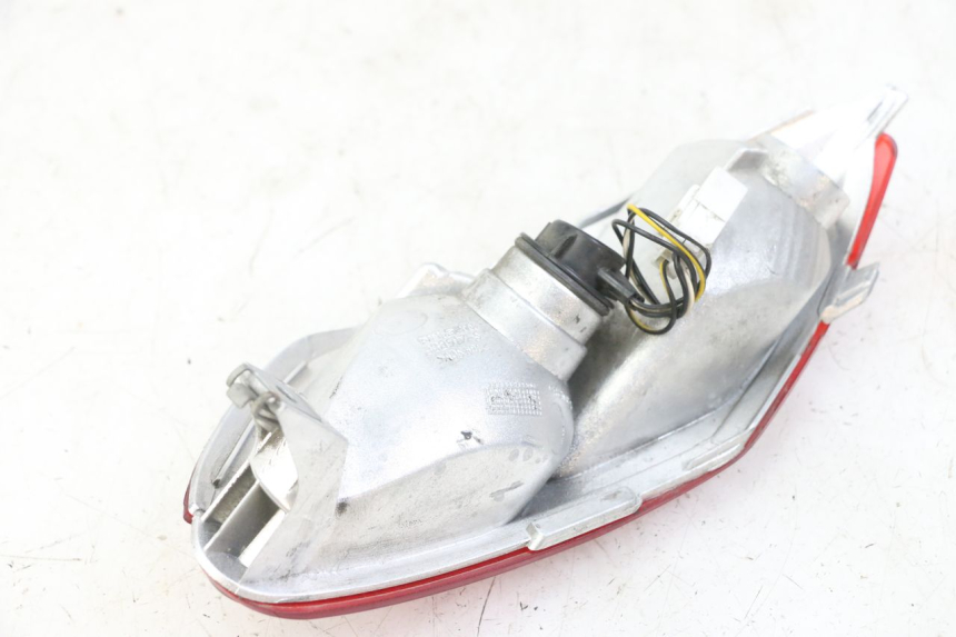 photo de FEU ARRIERE GAUCHE PIAGGIO MP3 LT 300 (2010 - 2016)