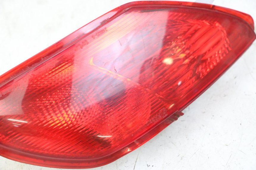 photo de FEU ARRIERE GAUCHE PIAGGIO MP3 LT 300 (2010 - 2016)