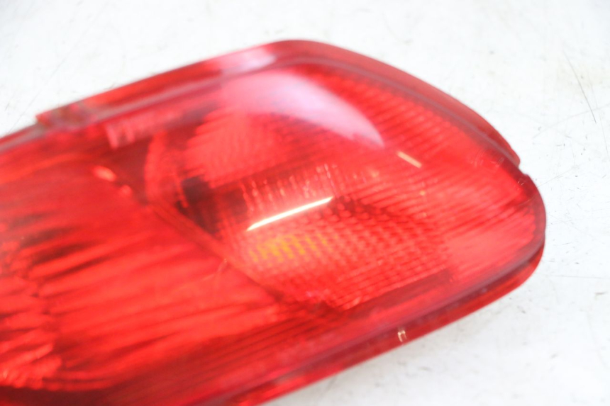 photo de FEU ARRIERE GAUCHE PIAGGIO MP3 LT 300 (2010 - 2016)