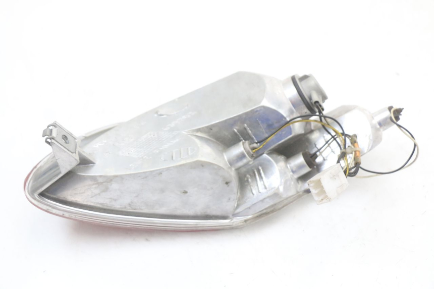 photo de FEU ARRIERE GAUCHE PIAGGIO MP3 125 (2006 - 2014)