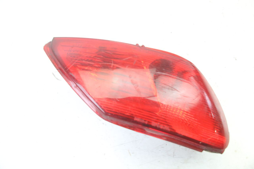 photo de FEU ARRIERE GAUCHE PIAGGIO MP3 500 (2011 - 2015)
