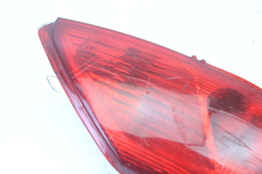 photo de FEU ARRIERE GAUCHE PIAGGIO MP3 500 (2011 - 2015)
